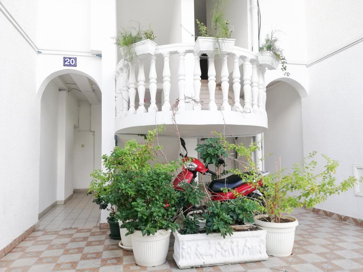 Apartment Azalea Of Budua Esterno foto